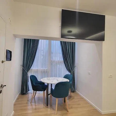 Karanxha's Alloggio in famiglia Tirana